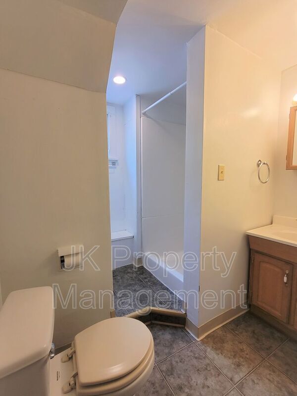 Building Photo - 2118 1st Ave N