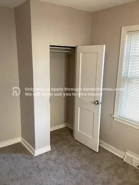 Building Photo - 6833 Walrond Ave