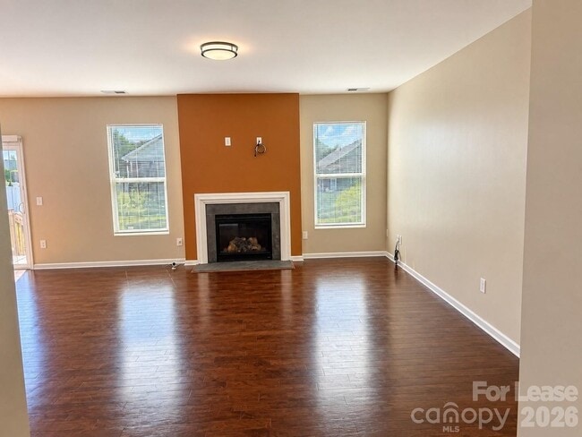 Building Photo - 850 Windblown Pl