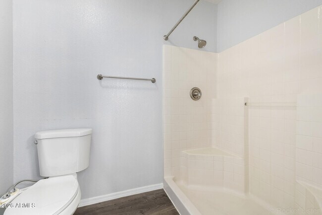 Building Photo - 1295 N Ash St