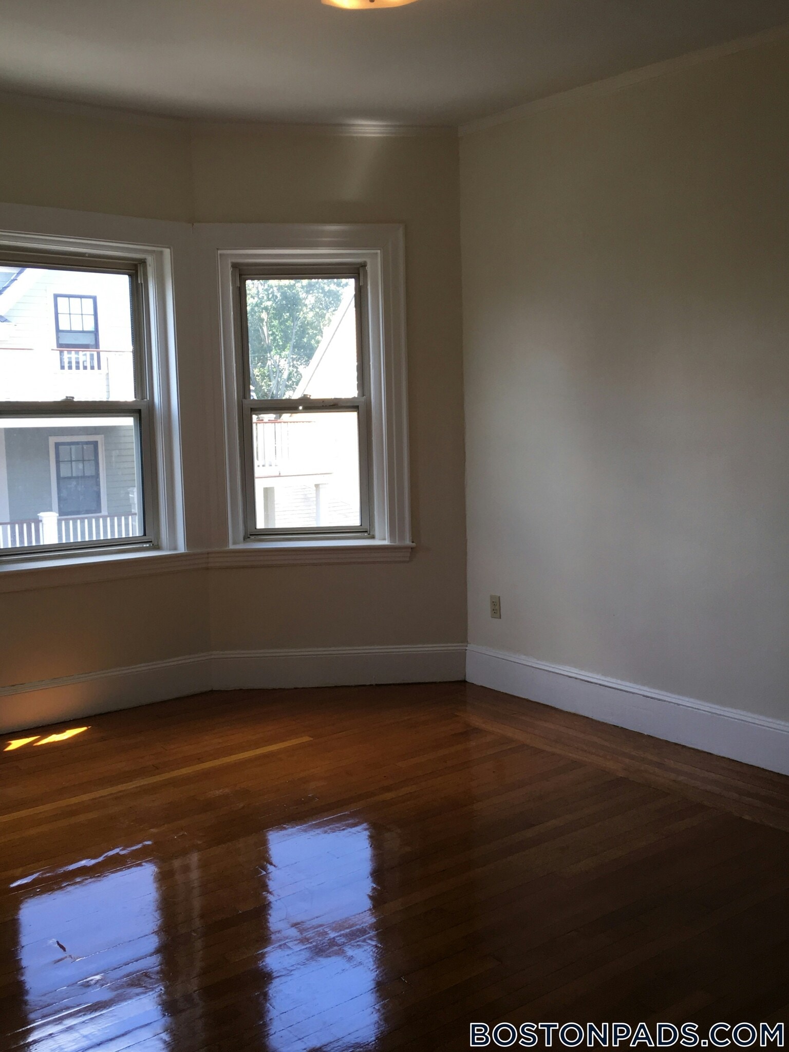 Building Photo - 163 Summer St