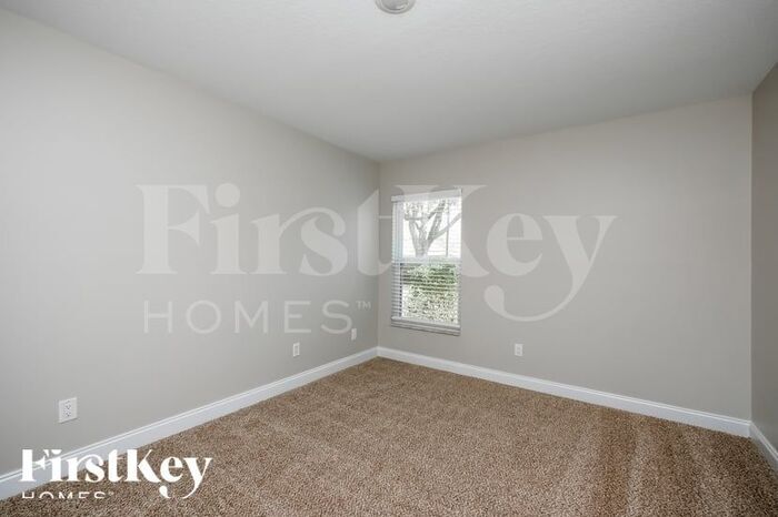 Building Photo - 9336 Sunnyoak Dr