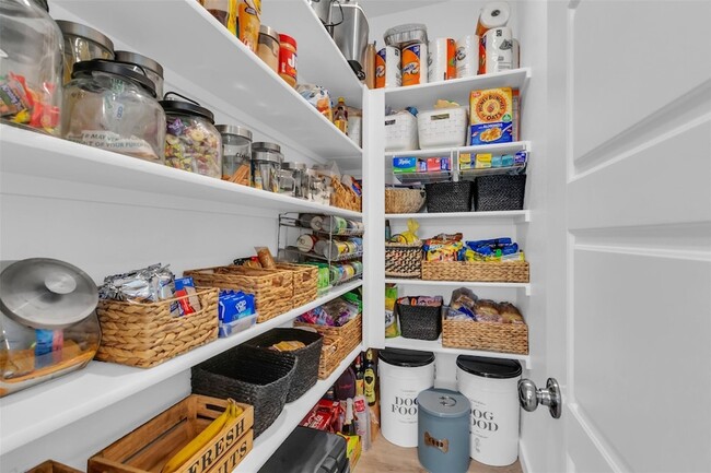 Building Photo - 2428 Mankato Dr