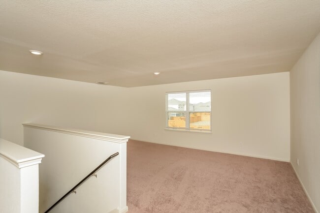 Building Photo - 7250 Lazy Cyn