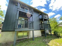 Building Photo - 2024 Summit St