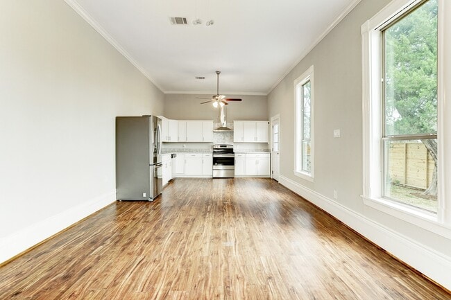 Building Photo - 2721 Engelke St