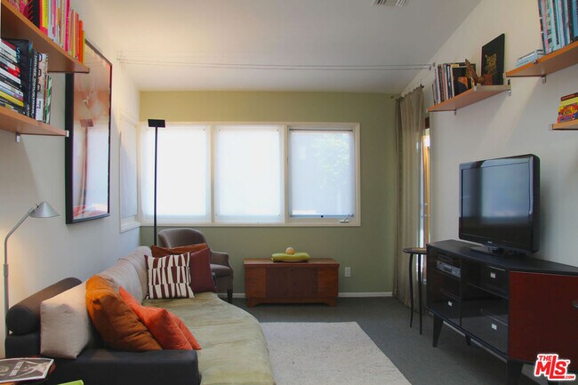 Building Photo - 2707 Westwood Blvd