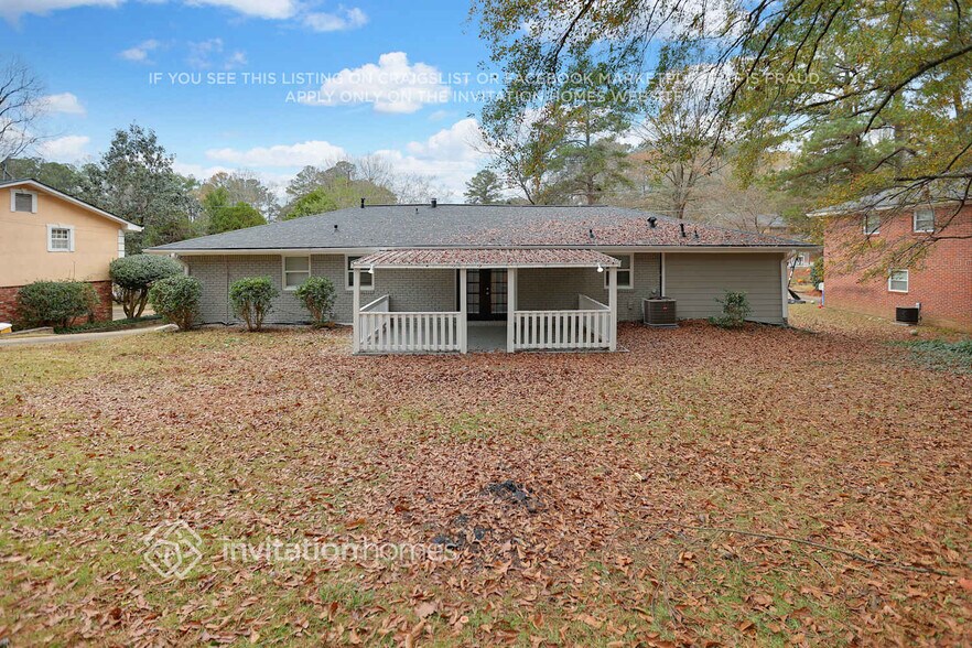 Building Photo - 2932 Heather Dr