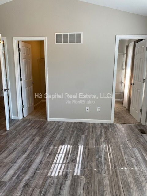 Building Photo - 2852 Fairway Dr