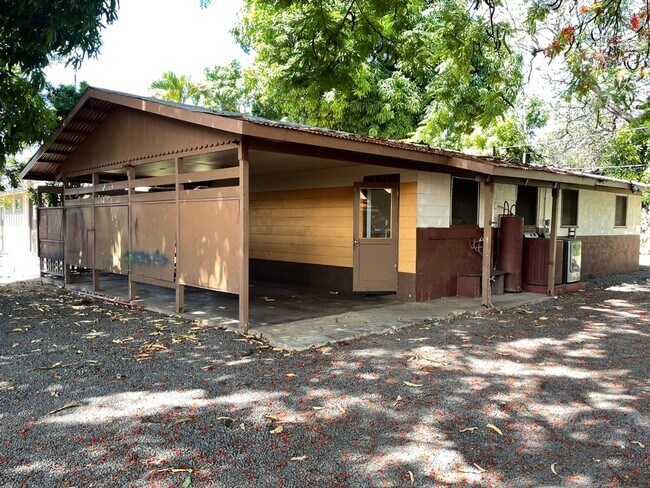 Building Photo - 2 Bedroom, 1 Bath House Across The Street ...