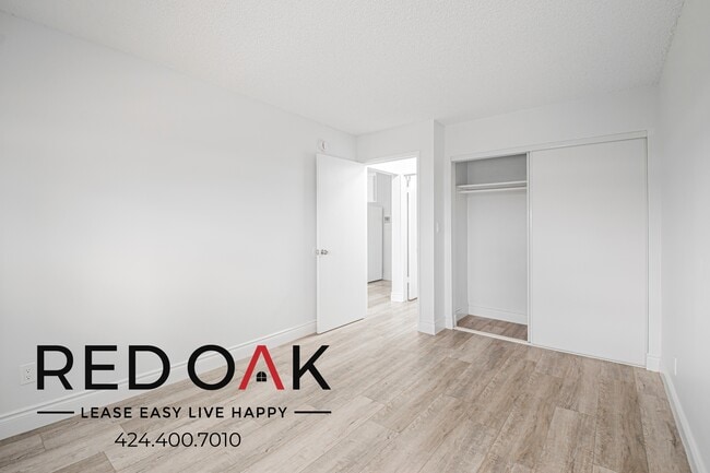 Building Photo - 706 McDonald Ave