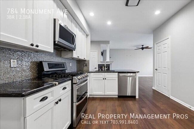 Building Photo - 784 Monument Ave