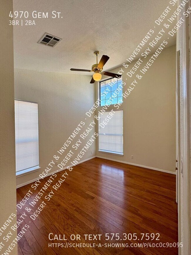 Building Photo - 4970 Gem St