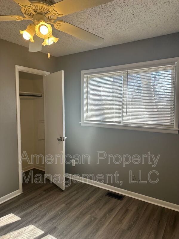 Building Photo - 2014 E 49th St N