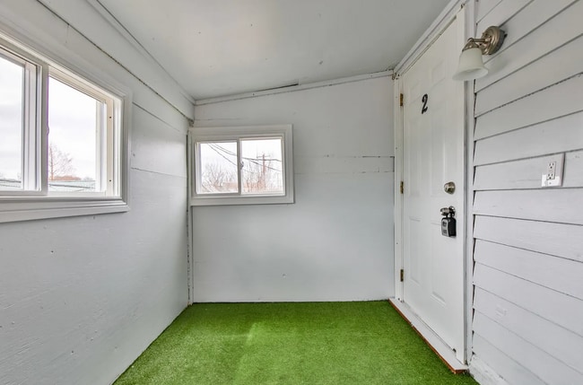 Building Photo - Beautifully Renovated 2-Bedroom, 1-Bath Apartment Move-In Ready!