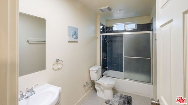 Building Photo - 4828 McKinley Ave