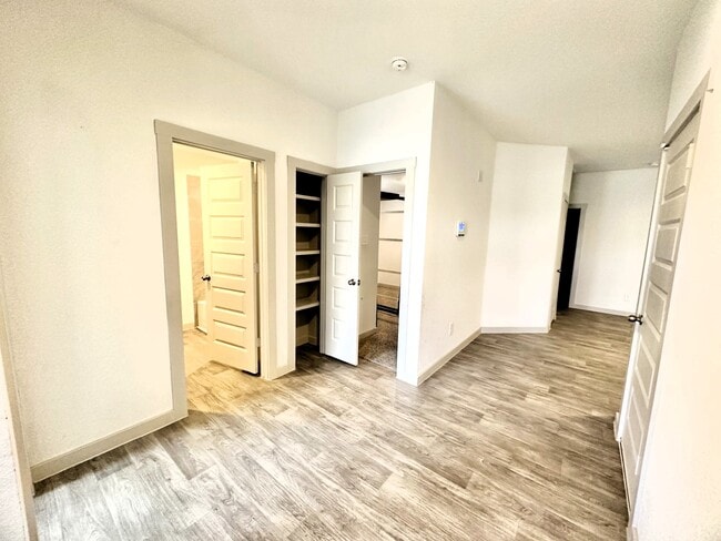 Building Photo - 14510 Rain Tree Dr