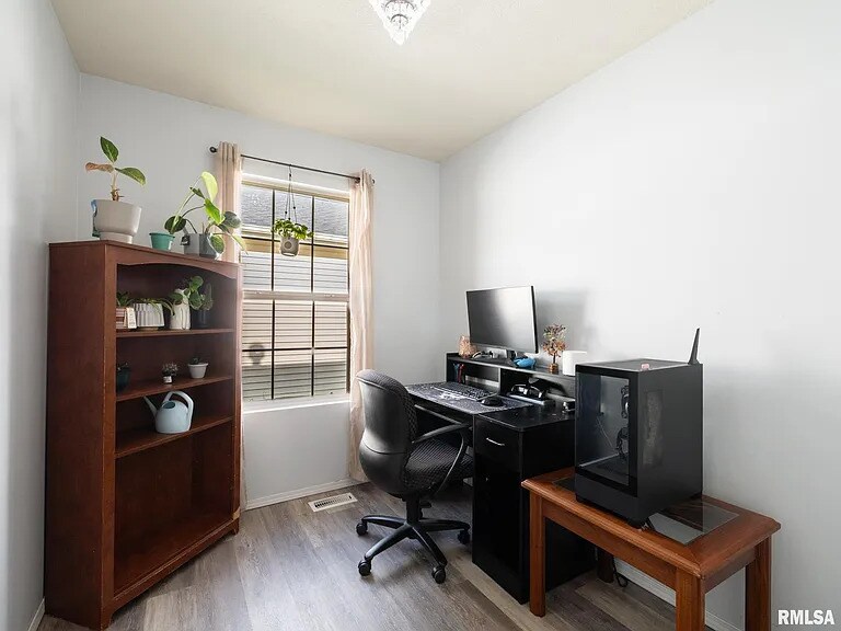 Building Photo - 3504 Wegeng Dr