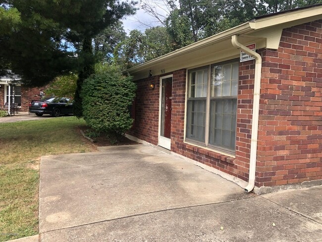 Building Photo - 9616 Elm Lake Dr