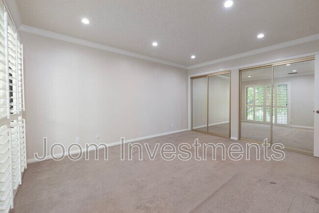 Building Photo - 444 S Los Robles Ave