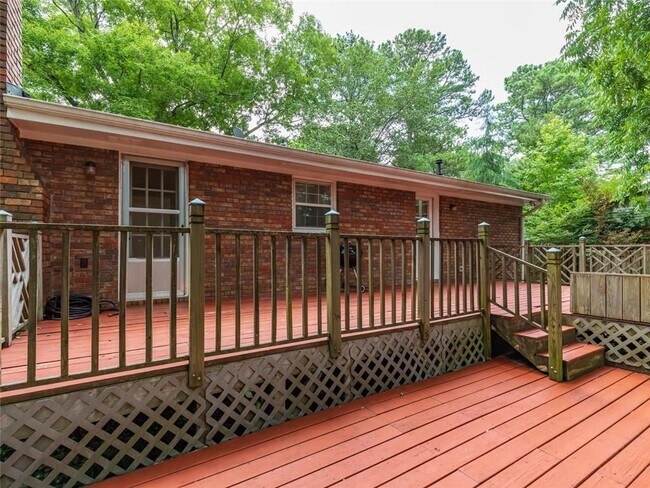 Building Photo - 1110 Grimes Bridge Rd