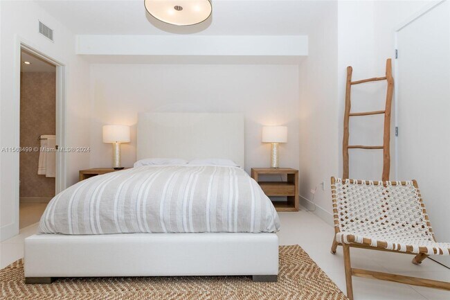 Building Photo - 2101 S Surf Rd