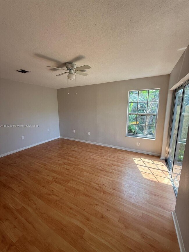 Building Photo - 9286 SW 146th Ct