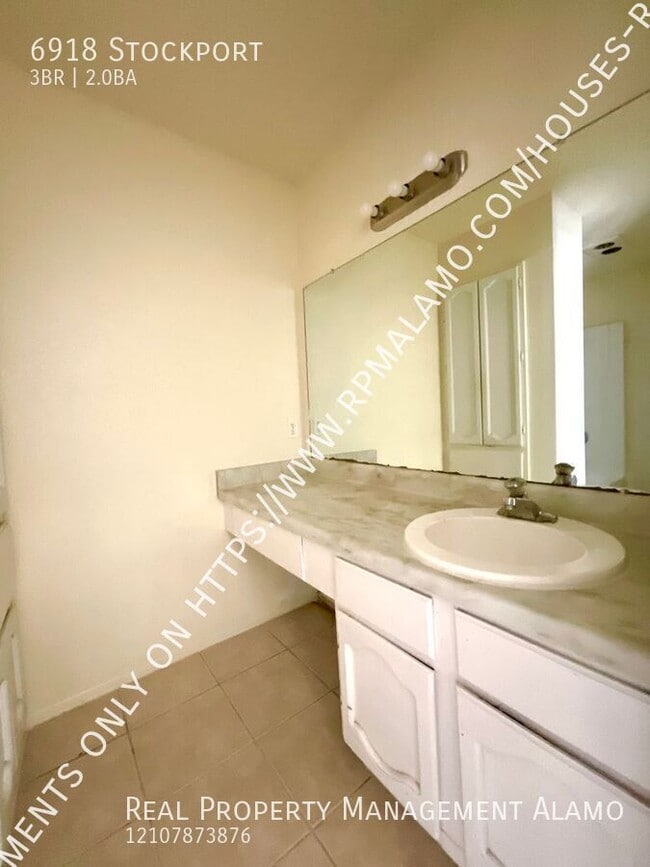 Building Photo - 6918 Stockport-