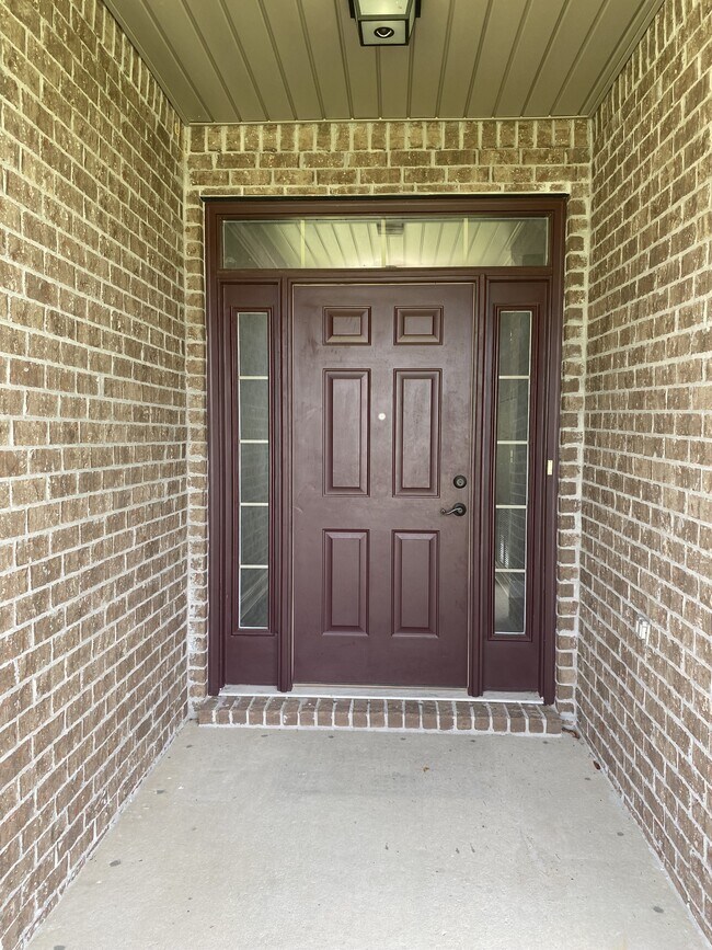 Building Photo - 5870 Pescara Dr