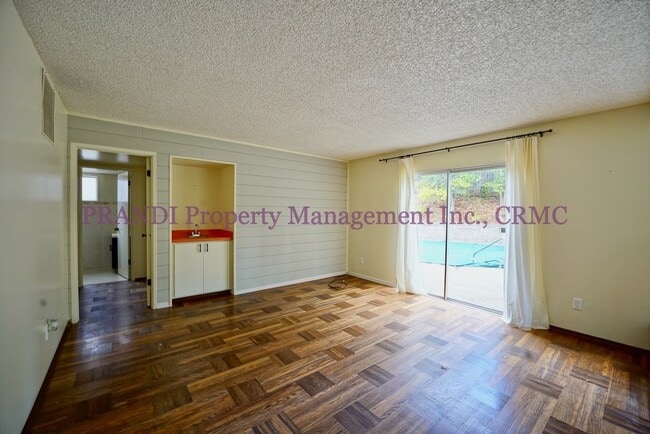 Building Photo - Spacious San Marin Home with Pool!