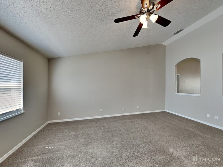 Building Photo - 3408 Montano Ave