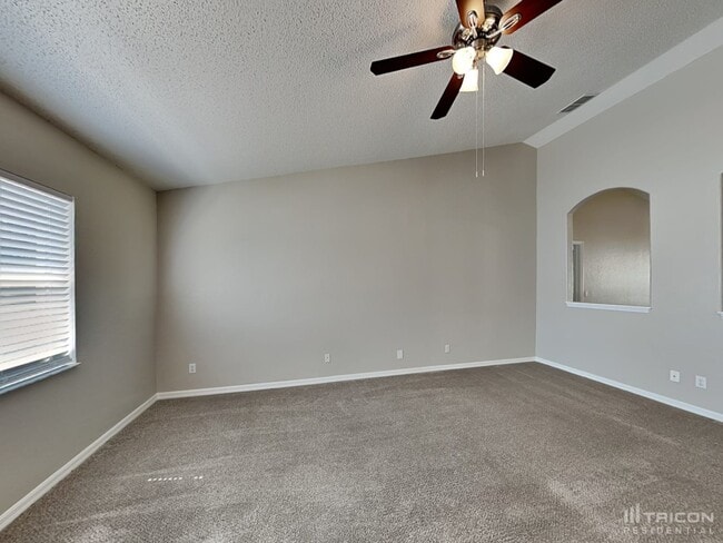 Building Photo - 3408 Montano Ave
