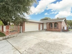 Building Photo - 2623 Irwin Dr