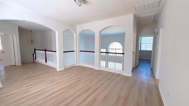 Building Photo - 8610 Rising Oak Ln