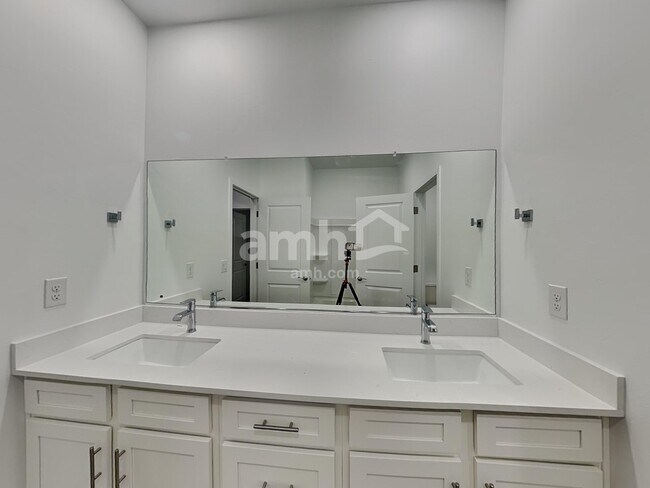 Building Photo - 12222 Thunder Creek Pky