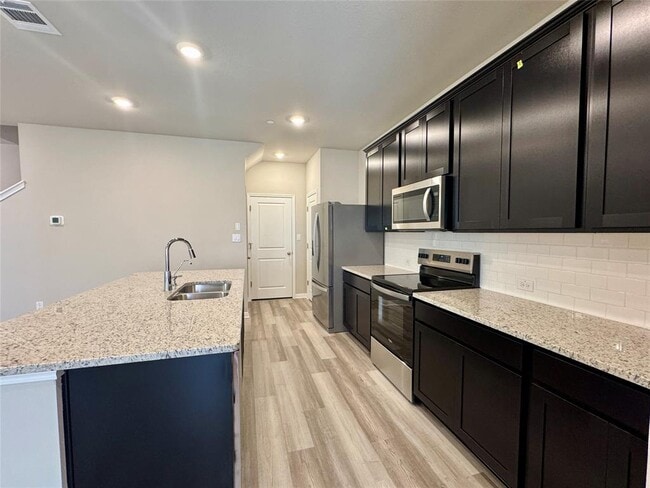 Building Photo - 1850 Settlers Glen Dr