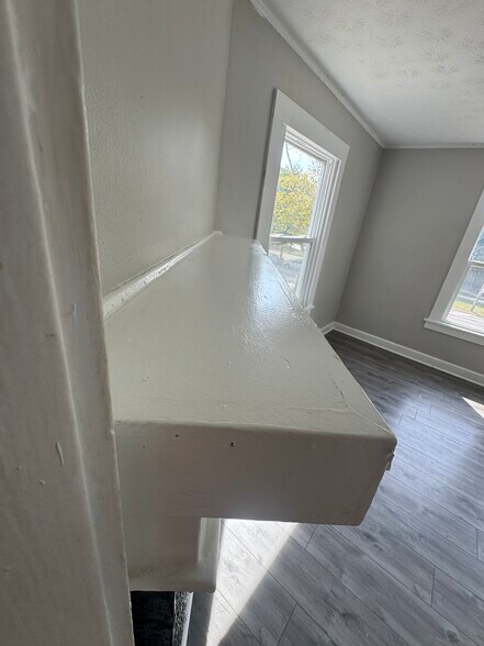 Building Photo - 1335 West Blvd