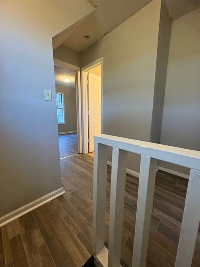 Building Photo - Renovated 3 Bedroom 2 Bath Home for Rent!