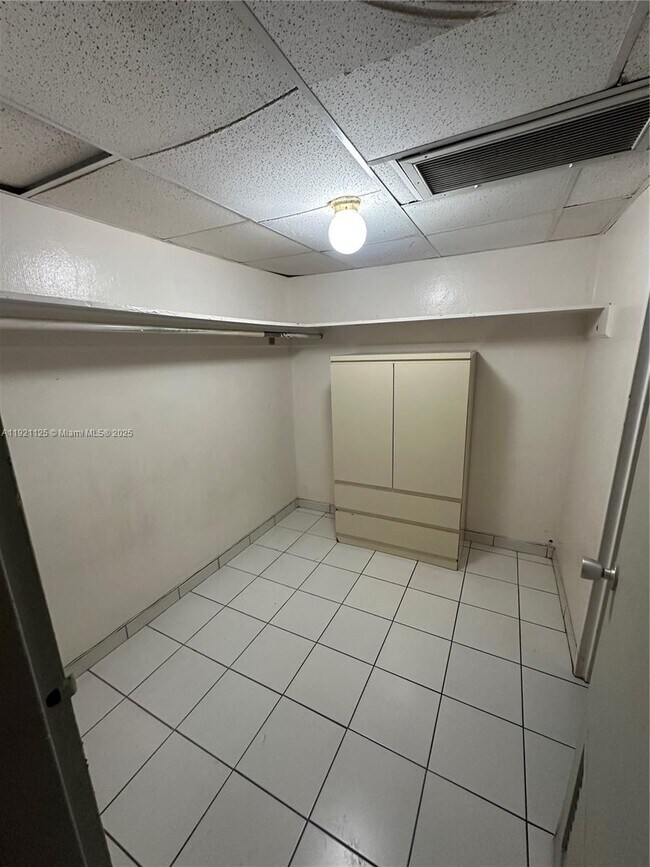 Building Photo - 26 Diplomat Pkwy