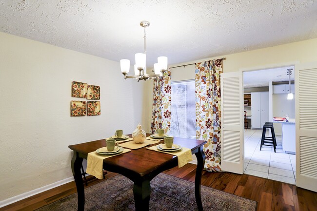 Building Photo - 14223 Woodnook Dr