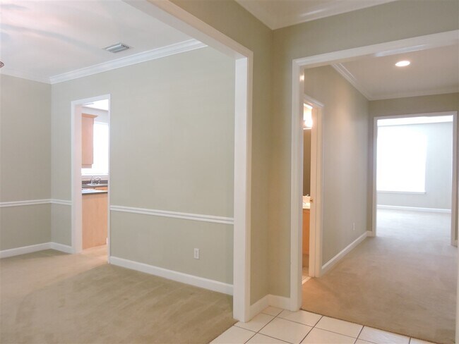Building Photo - 3773 Four Oaks Blvd