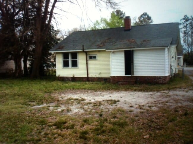 Building Photo - 3 Bed, 1 bath