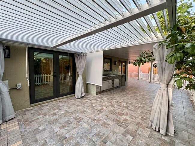 Building Photo - 14776 SW 138th Terrace