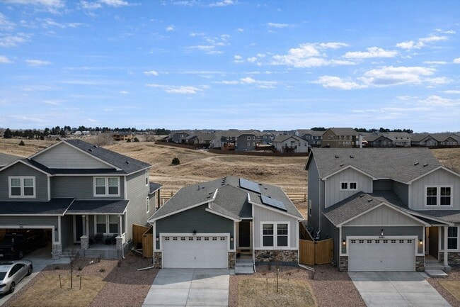 Building Photo - Gorgeous 5 Bed 3 bath Home In Aspen Meadows!!