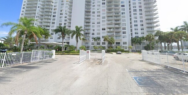 Building Photo - 2801 NE 183rd St