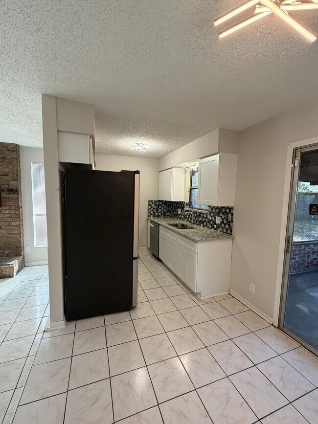 Building Photo - 7984 Gulf Rd S