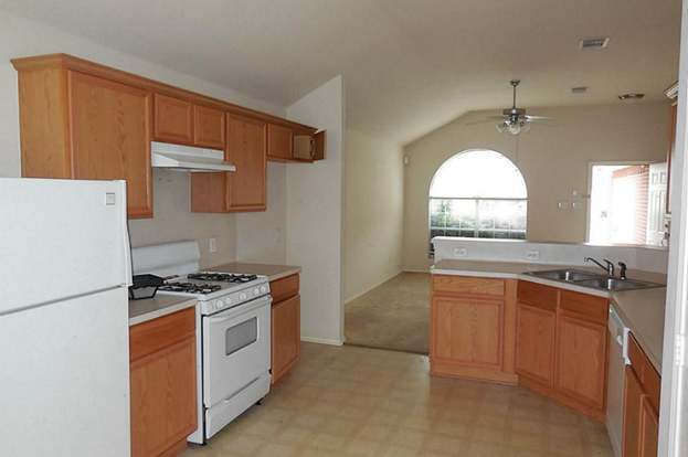 Building Photo - 12406 Magnolia Canyon