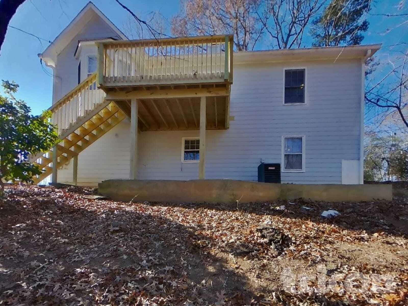 Building Photo - 15 Gregory Ln