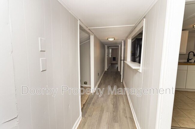 Building Photo - 2609 14th Ave