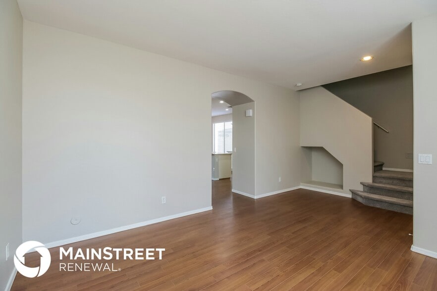 Building Photo - 102 W Mahogany Pl